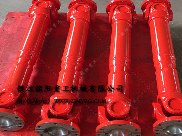 新式整體叉頭式萬向聯(lián)軸器是冶金、軋鋼等機(jī)械設(shè)備的優(yōu)選傳動(dòng)件-萬向聯(lián)軸器